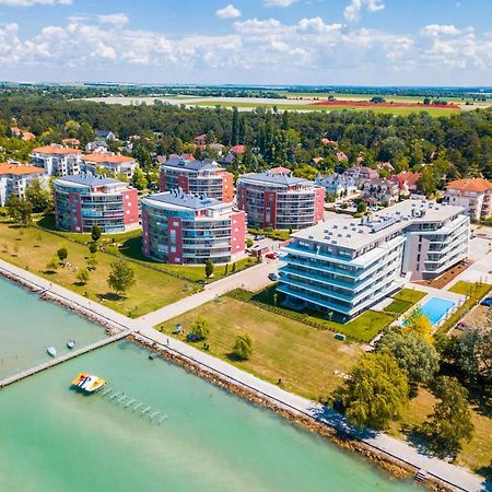Myflat Coral Premium Suite Siofok Exterior photo