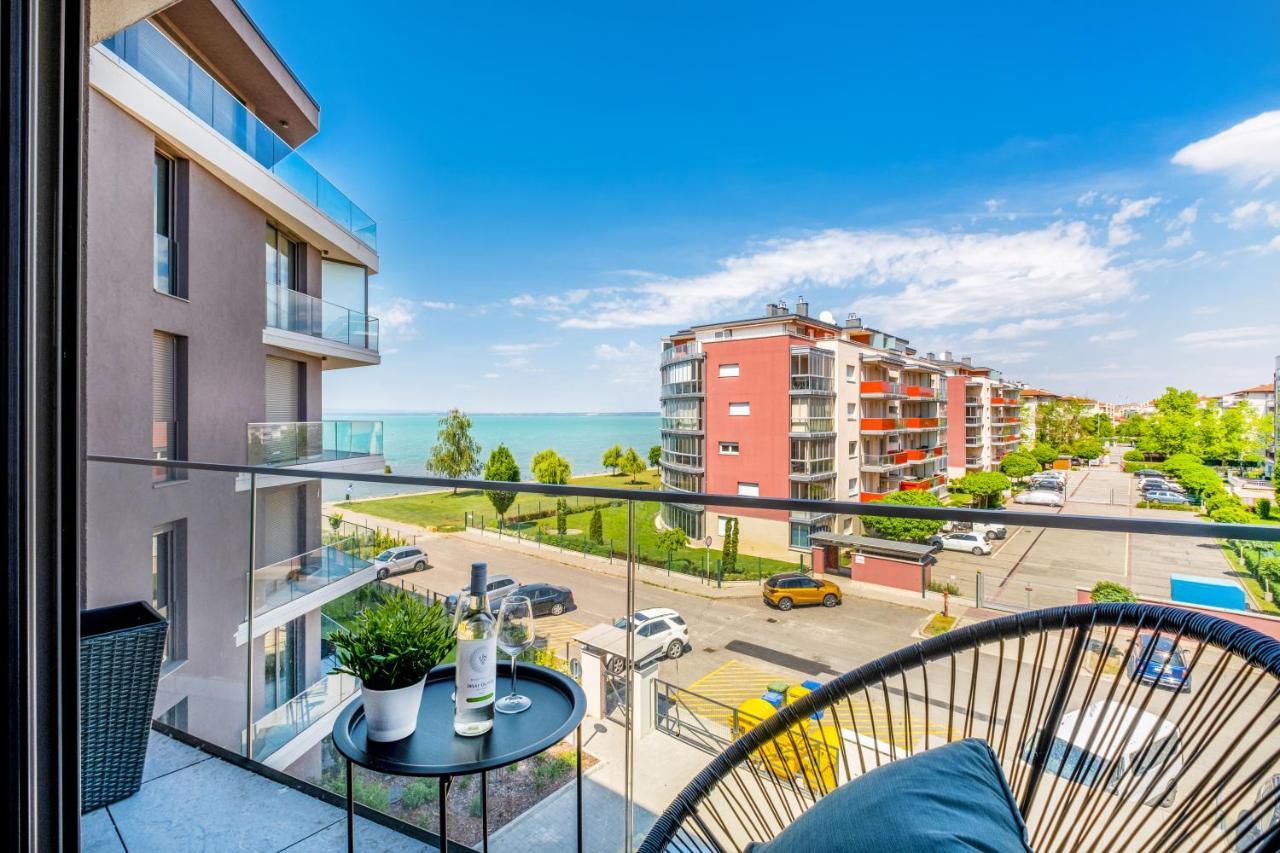 Myflat Coral Premium Suite Siofok Exterior photo